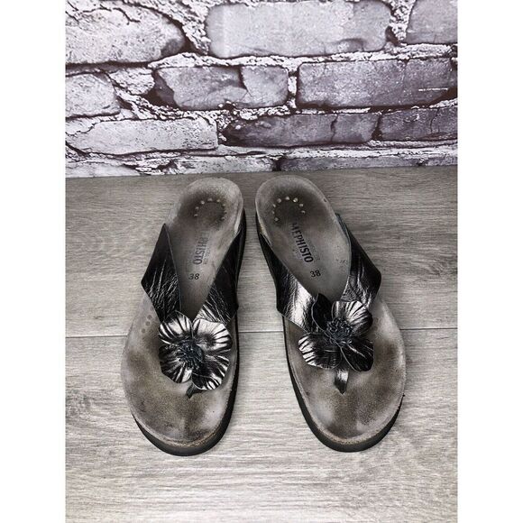 Mephisto Pewter Textured Leather Flip Flops Flower Sandals Women's Sz 38EU/7.5M - Picture 14 of 14